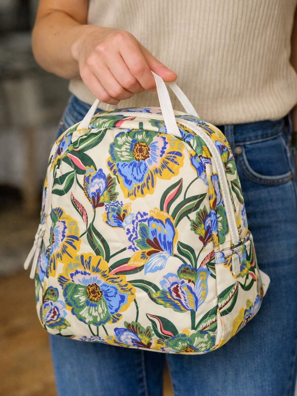 🌺Vera Bradley Gardenia Garden Lunch Bag🌺